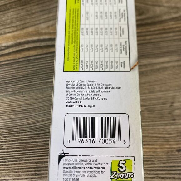 NEW- Reptile, Zilla Green Terrarium Liner (10 Gallon Tanks - (9.75"L x 19.75"W) - Picture 4 of 5